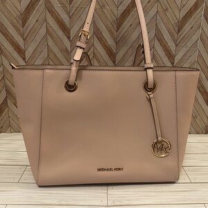 NWT Michael Kors Walsh medium saffiano tote blush pink